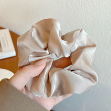 Load image into Gallery viewer, Hair Scrunchies
